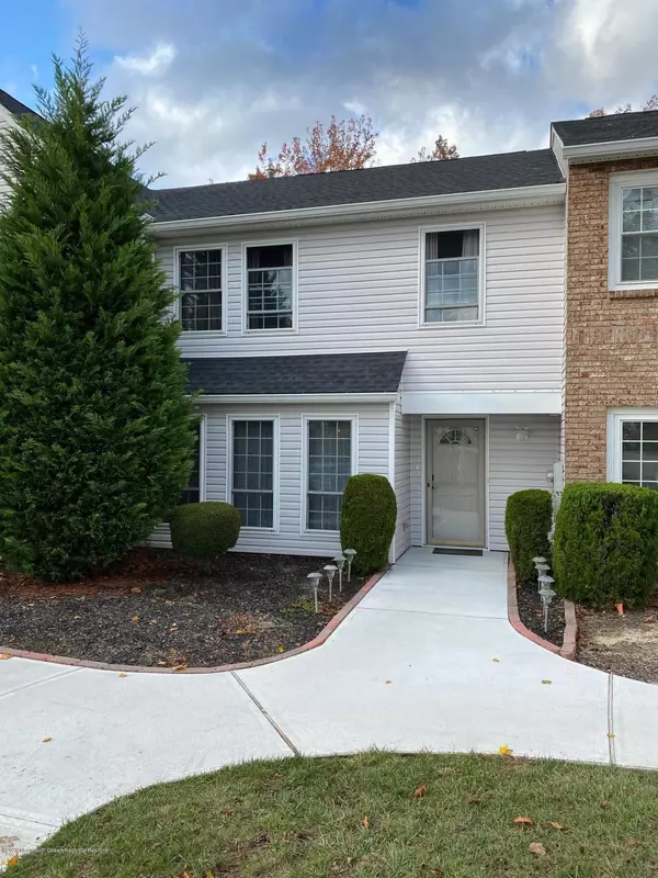 17 Bennington Place, Morganville, NJ 07751