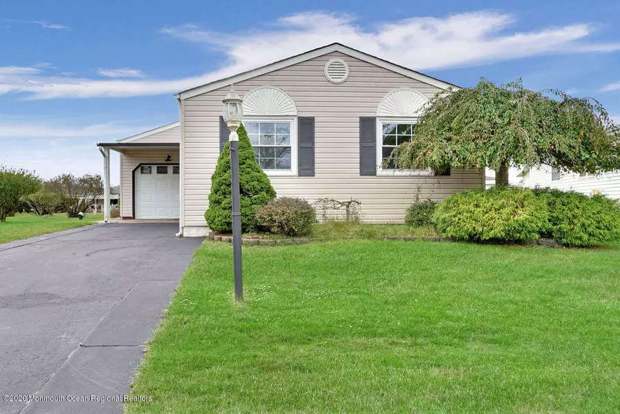 24 Greenville Court, Toms River, NJ 08757