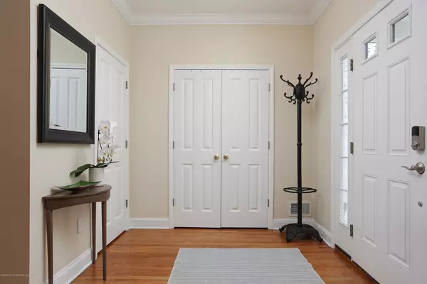 Rumson, NJ 07760,39 Lafayette Street