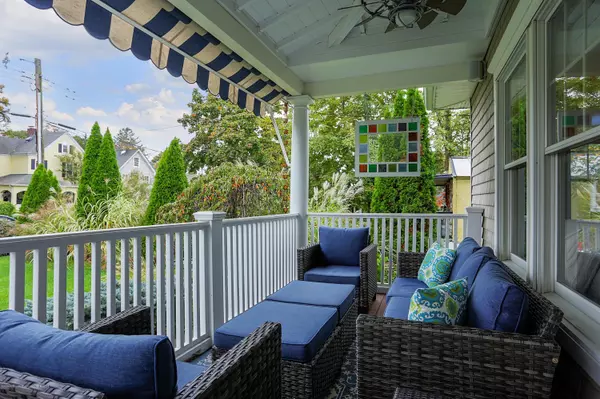 Rumson, NJ 07760,39 Lafayette Street