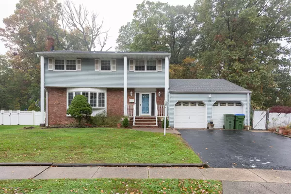 13 Bodnarik Road, Edison, NJ 08837