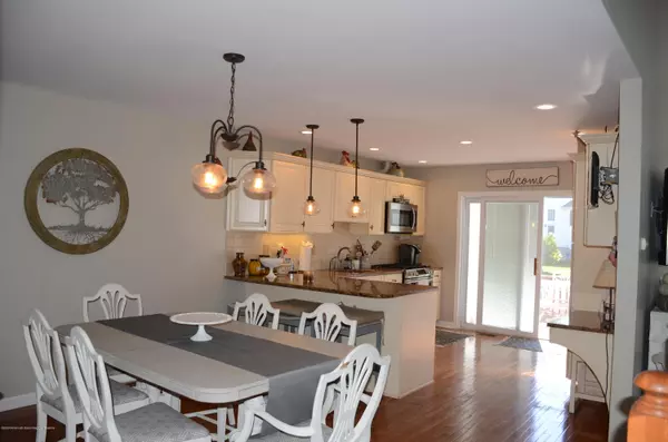 Wall, NJ 07719,71 Racquet Road