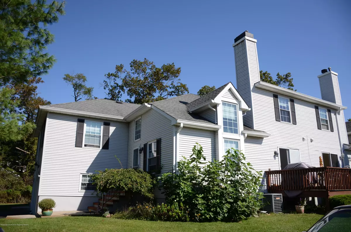 Wall, NJ 07719,71 Racquet Road