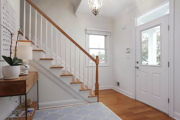 Rumson, NJ 07760,87 S Ward Avenue