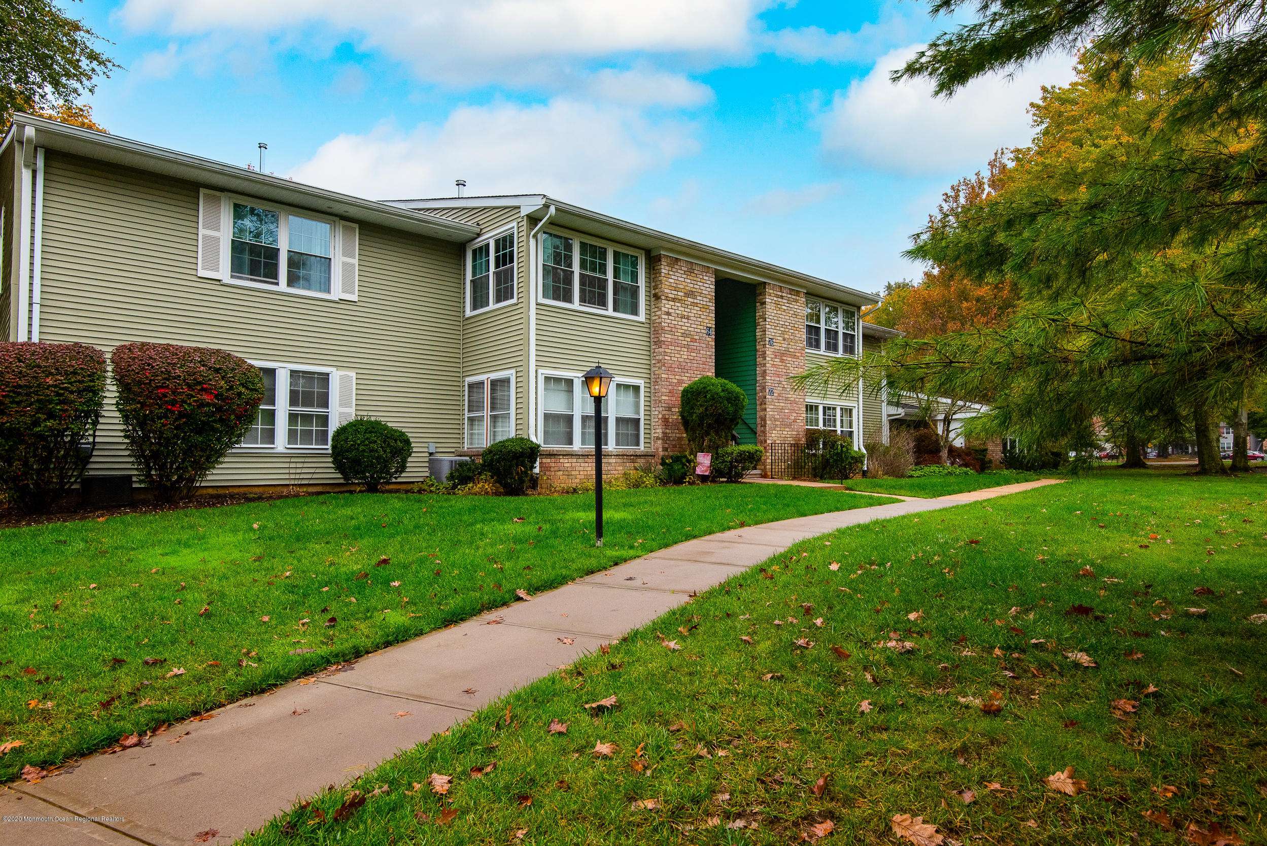 72 Honeysuckle Lane #214, Red Bank, NJ 07701