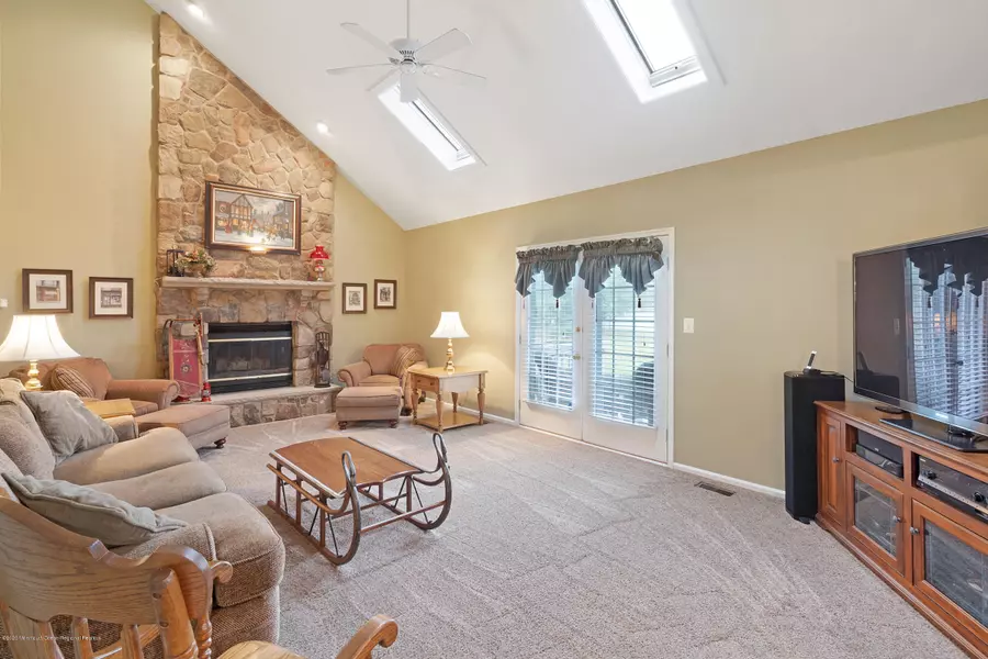 59 N Main Street, Farmingdale, NJ 07727