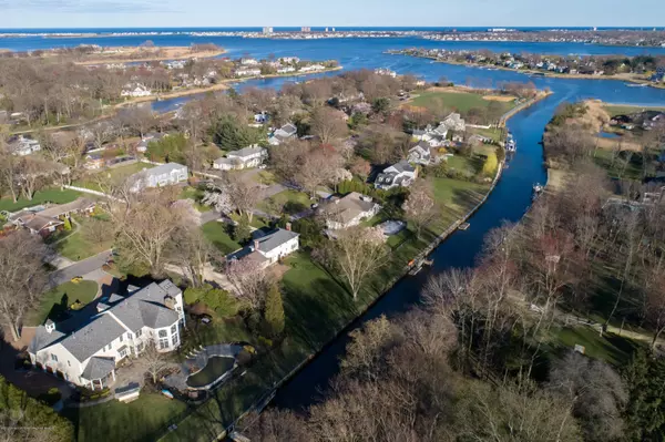 Rumson, NJ 07760,20 Riverside Drive