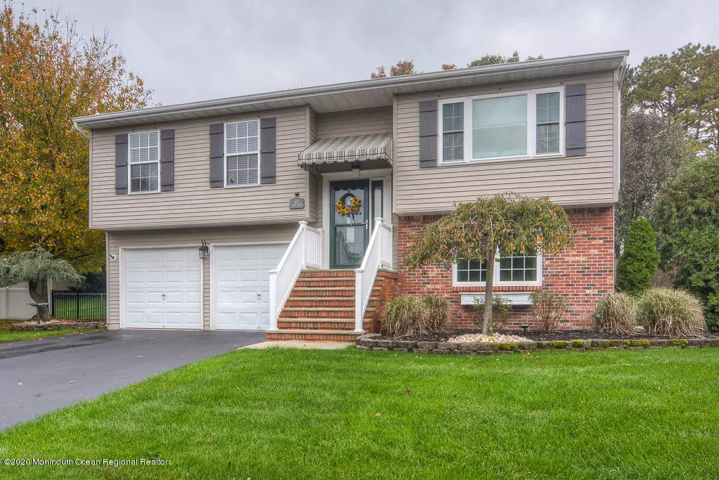 Howell, NJ 07731,62 Lorelei Drive