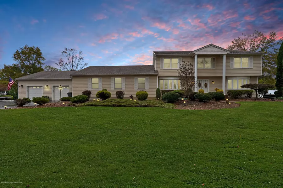 41 Jefferson Court, Freehold, NJ 07728