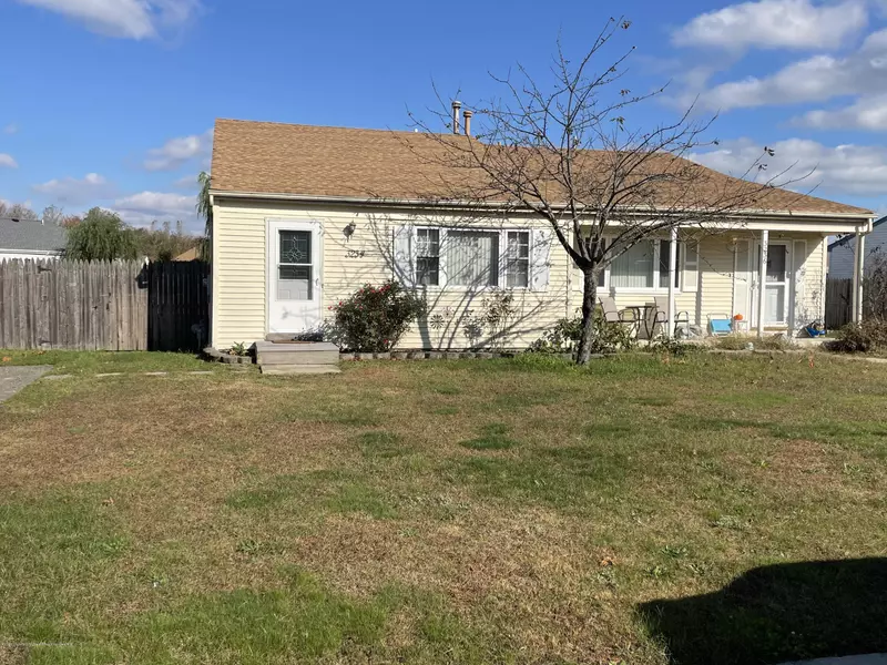 3234 Mystic Port Place, Toms River, NJ 08753