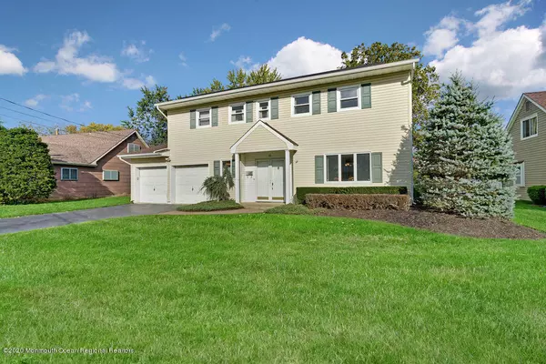 Hazlet, NJ 07730,10 Briscoe Terrace