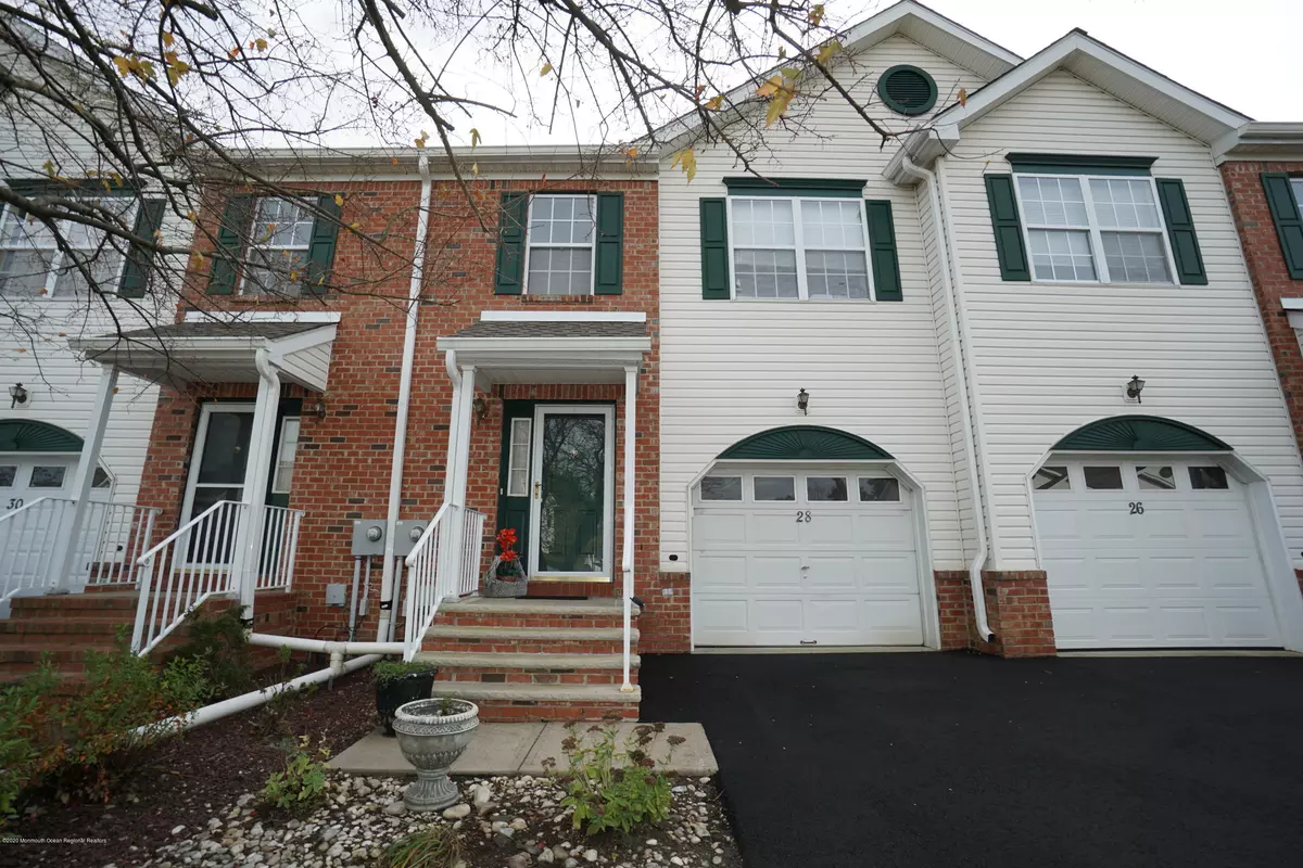 Manalapan, NJ 07726,28 Heron Court