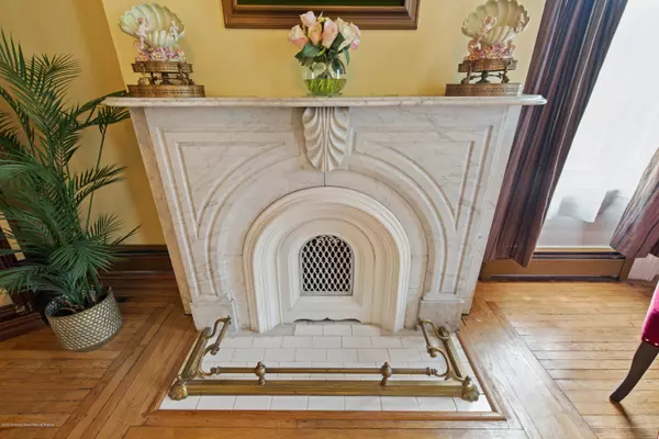 Keyport, NJ 07735,205 Main Street