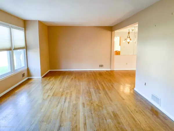 Marlboro, NJ 07746,1 Prince Edward Road