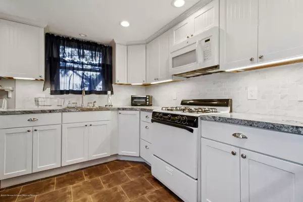 Surf City, NJ 08008,47 N 1st Street