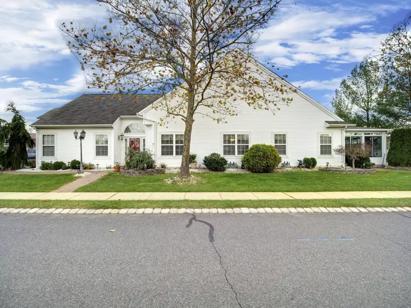 1 Byron Drive, Manchester, NJ 08759