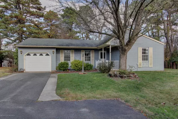 21 Auburn Street, Whiting, NJ 08759