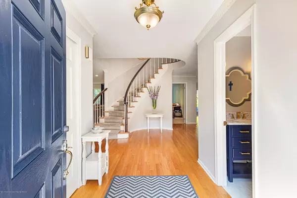 Rumson, NJ 07760,184 Rumson Road