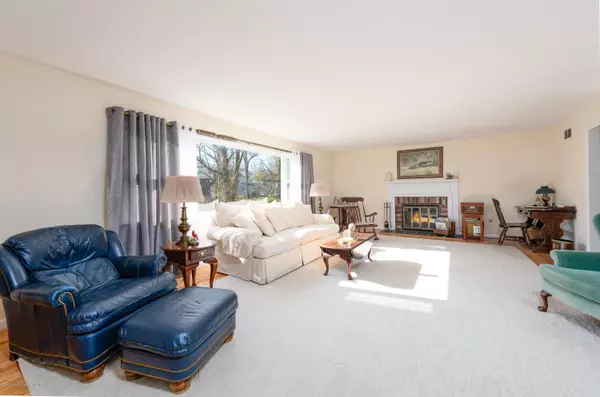 Rumson, NJ 07760,14 Black Point Horseshoe