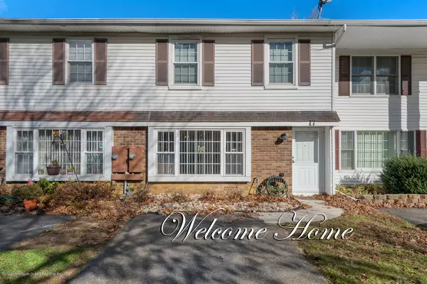 17 Fieldcrest Way, Hazlet, NJ 07730