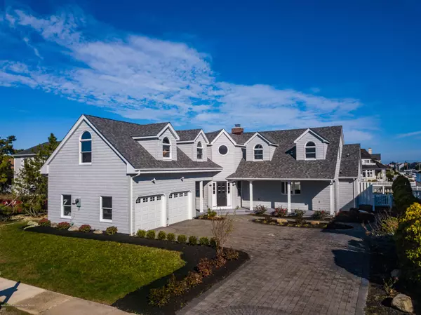 Mantoloking, NJ 08738,221 Squan Beach Drive