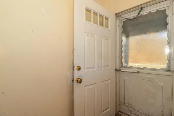 Ocean Twp, NJ 07712,912 Deal Road