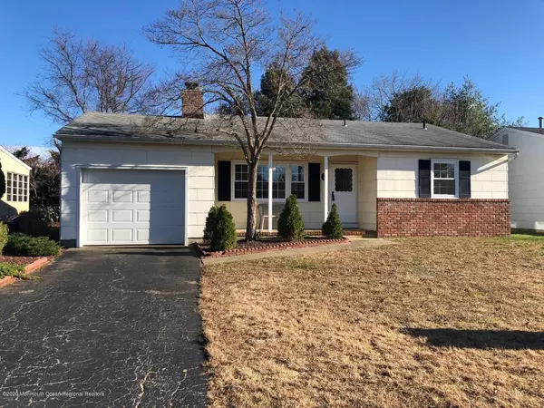 15 Gower Road, Toms River, NJ 08757