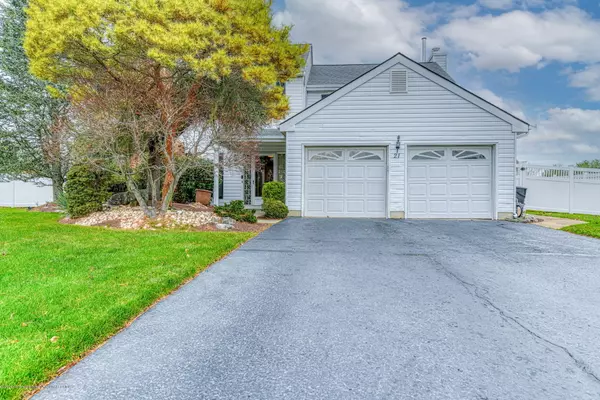 Manalapan, NJ 07726,21 Sutton Drive