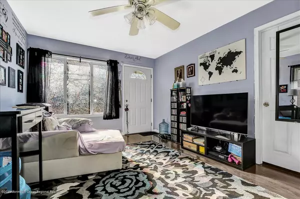 Spotswood, NJ 08884,14 Walker Avenue