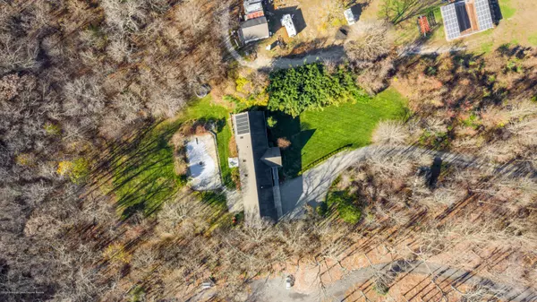 Farmingdale, NJ 07727,369 W Farms Road