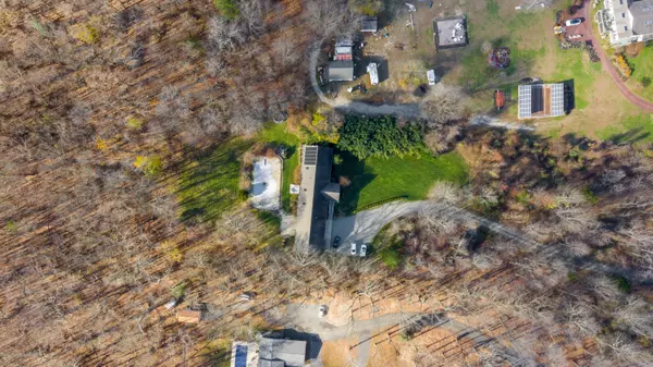 Farmingdale, NJ 07727,369 W Farms Road