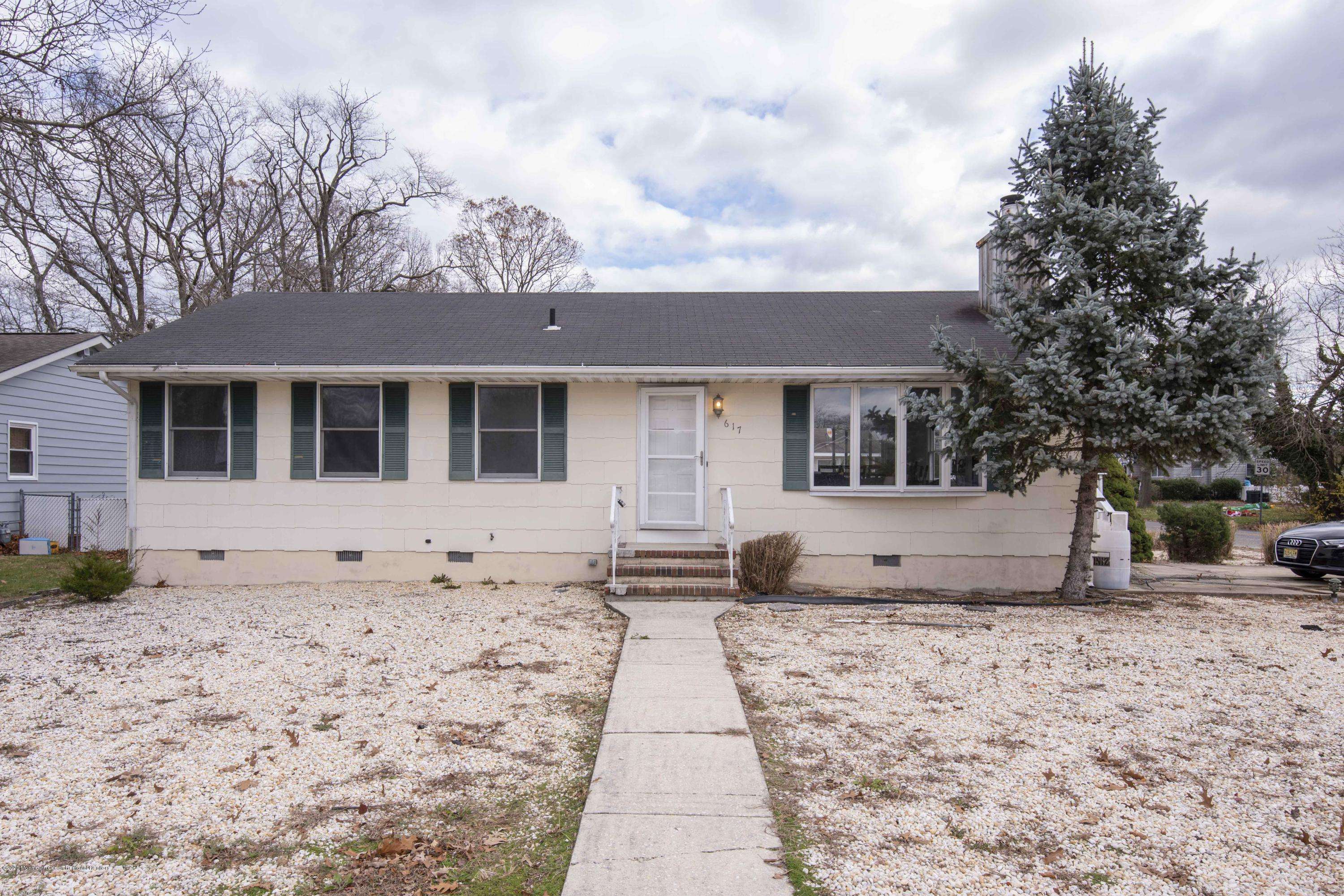 617 Red Bank Avenue, Ocean Gate, NJ 08740