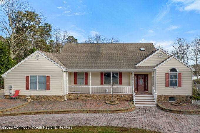 1317 Ridge Avenue, Manahawkin, NJ 08050