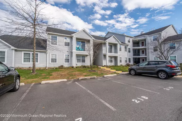 Toms River, NJ 08753,215 Waters Edge Drive