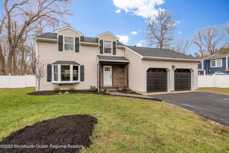 82 Maxim Drive, Forked River, NJ 08731