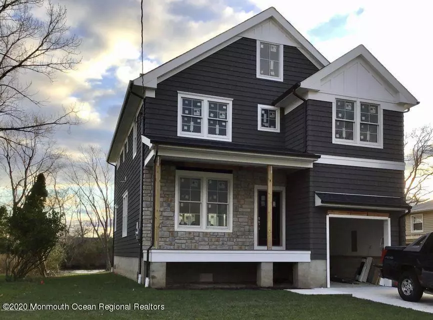 Spring Lake Heights, NJ 07762,809 Shore Road