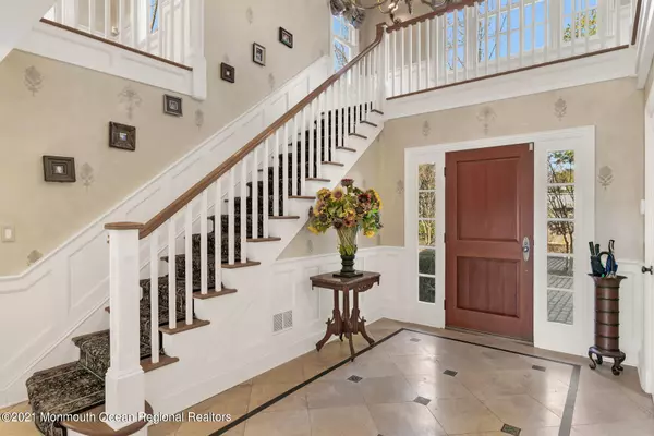 Rumson, NJ 07760,4 Water Way