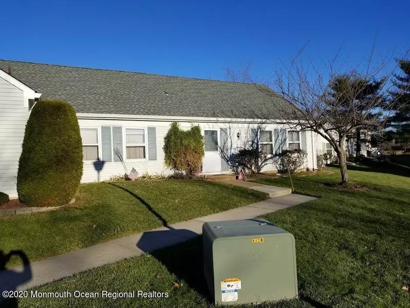 332 Newport Way, Monroe, NJ 08831