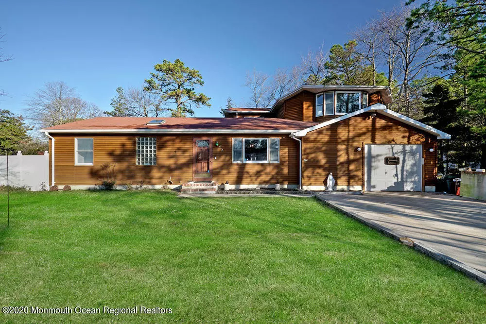 Lanoka Harbor, NJ 08734,412 Bay Way