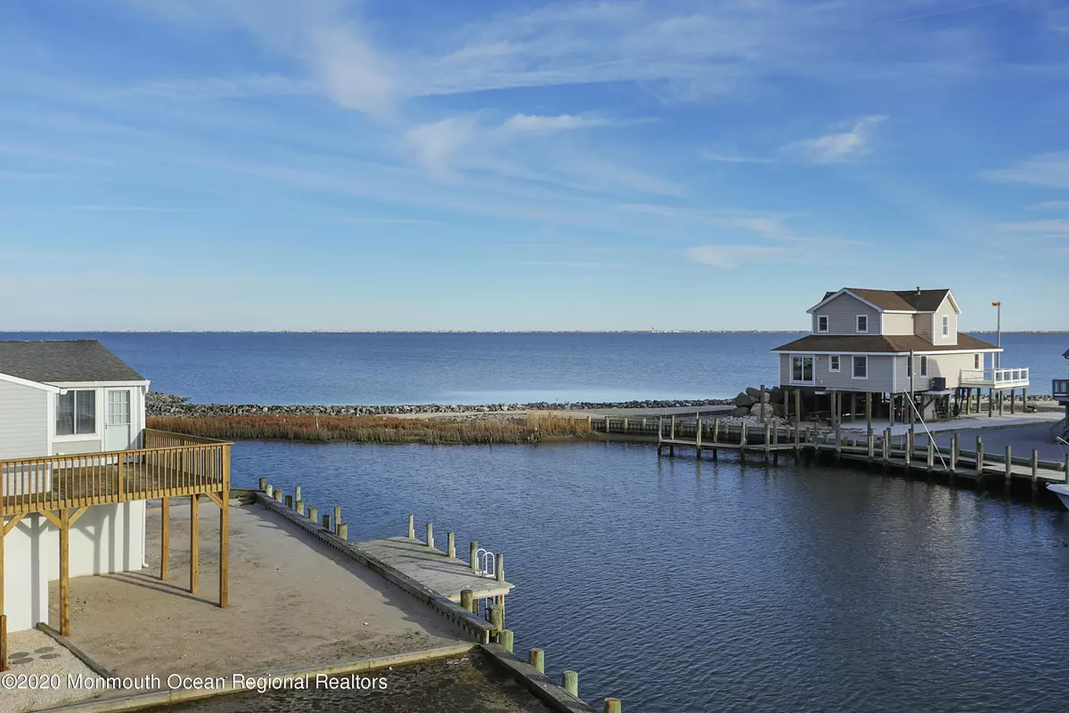 Tuckerton, NJ 08087,100 Curlew Road