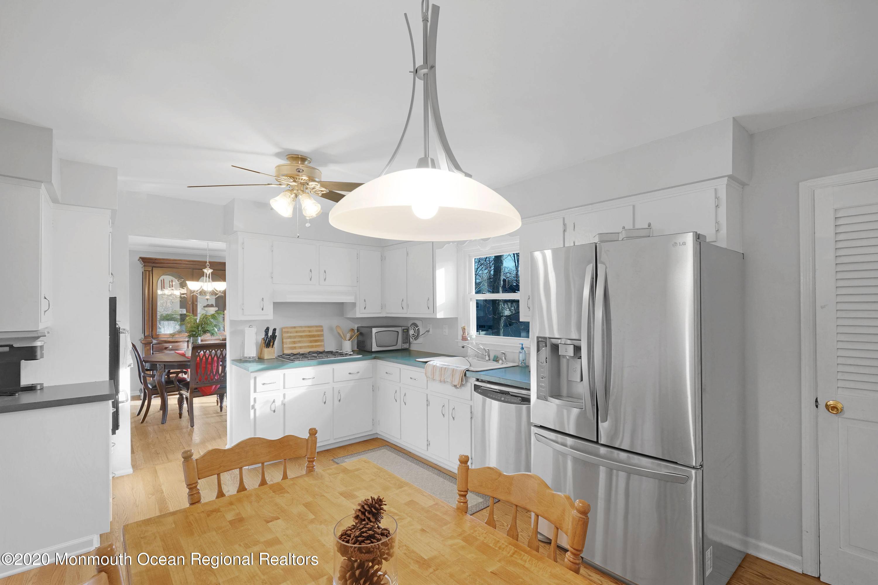 Oakhurst, NJ 07755,534 Apple Drive
