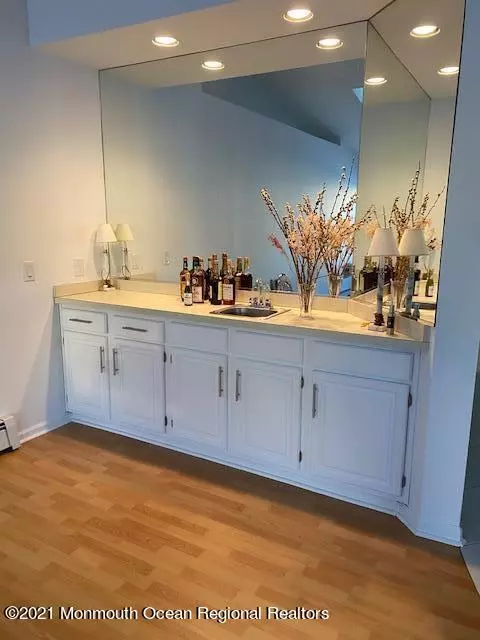 Marlboro, NJ 07746,25 Caldwell Terrace