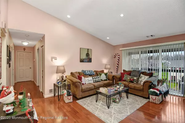 East Brunswick, NJ 08816,500 Danbury Lane #500