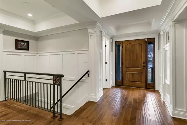 Rumson, NJ 07760,6 Buttonwood Lane E