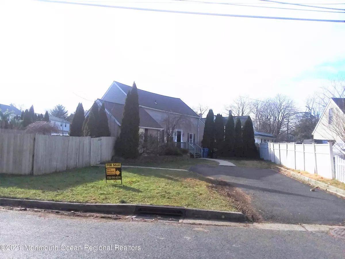 North Middletown, NJ 07748,5 Wealthy Avenue