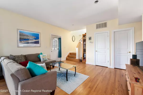 Highlands, NJ 07732,69 Snug Harbor Avenue