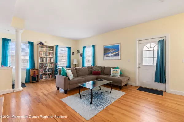 Highlands, NJ 07732,69 Snug Harbor Avenue