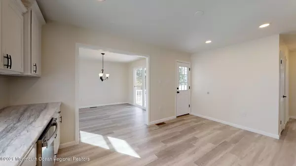 Manahawkin, NJ 08050,41 Cornell Drive