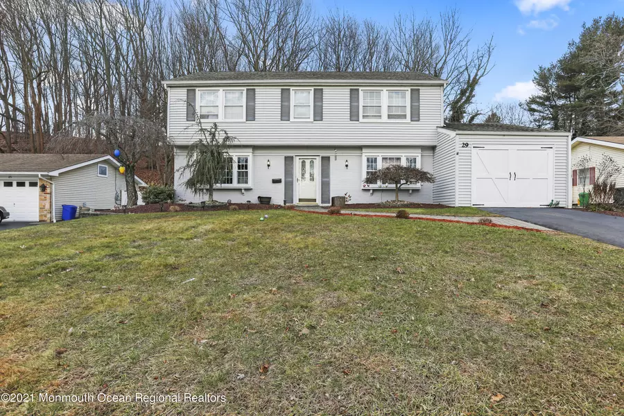 29 Irongate Lane, Aberdeen, NJ 07747