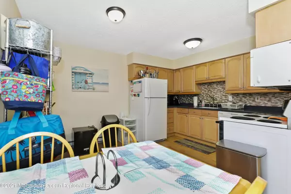 Sea Bright, NJ 07760,1340 Ocean Avenue #24